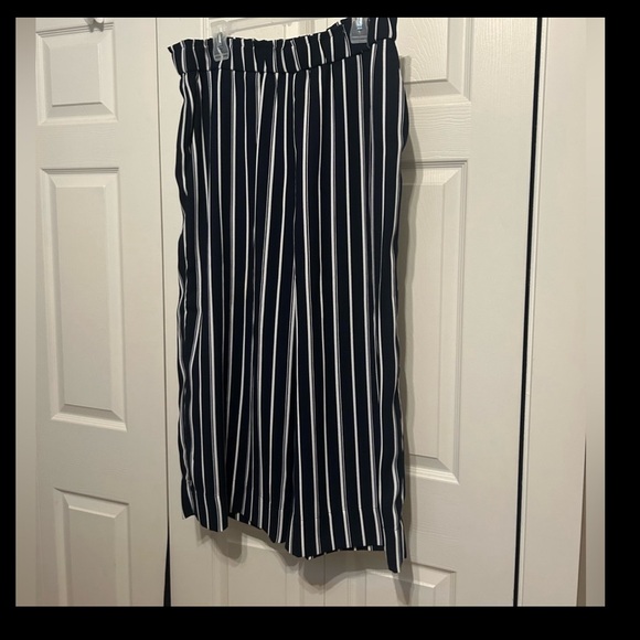H&M Blue & White Striped Culottes/Wide Leg Pants - Picture 3 of 7